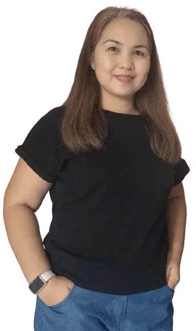 Aidie Asuncion, a professional Website Designer in Sto. Tomas, Batangas and SEO specialist, posing for her brand portfolio.